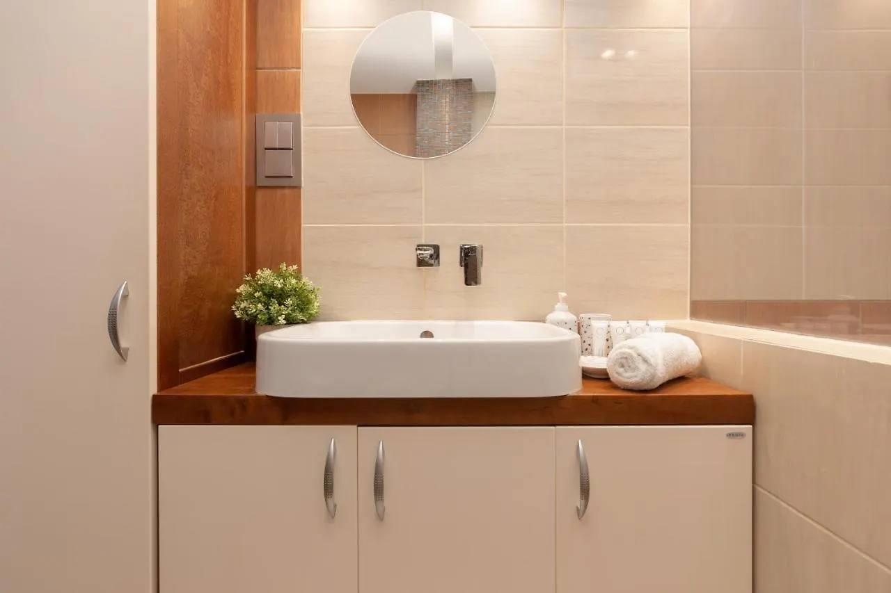 Comfy & Classy Apartment Near Cos Torwar By Noclegi Renters Warsaw
