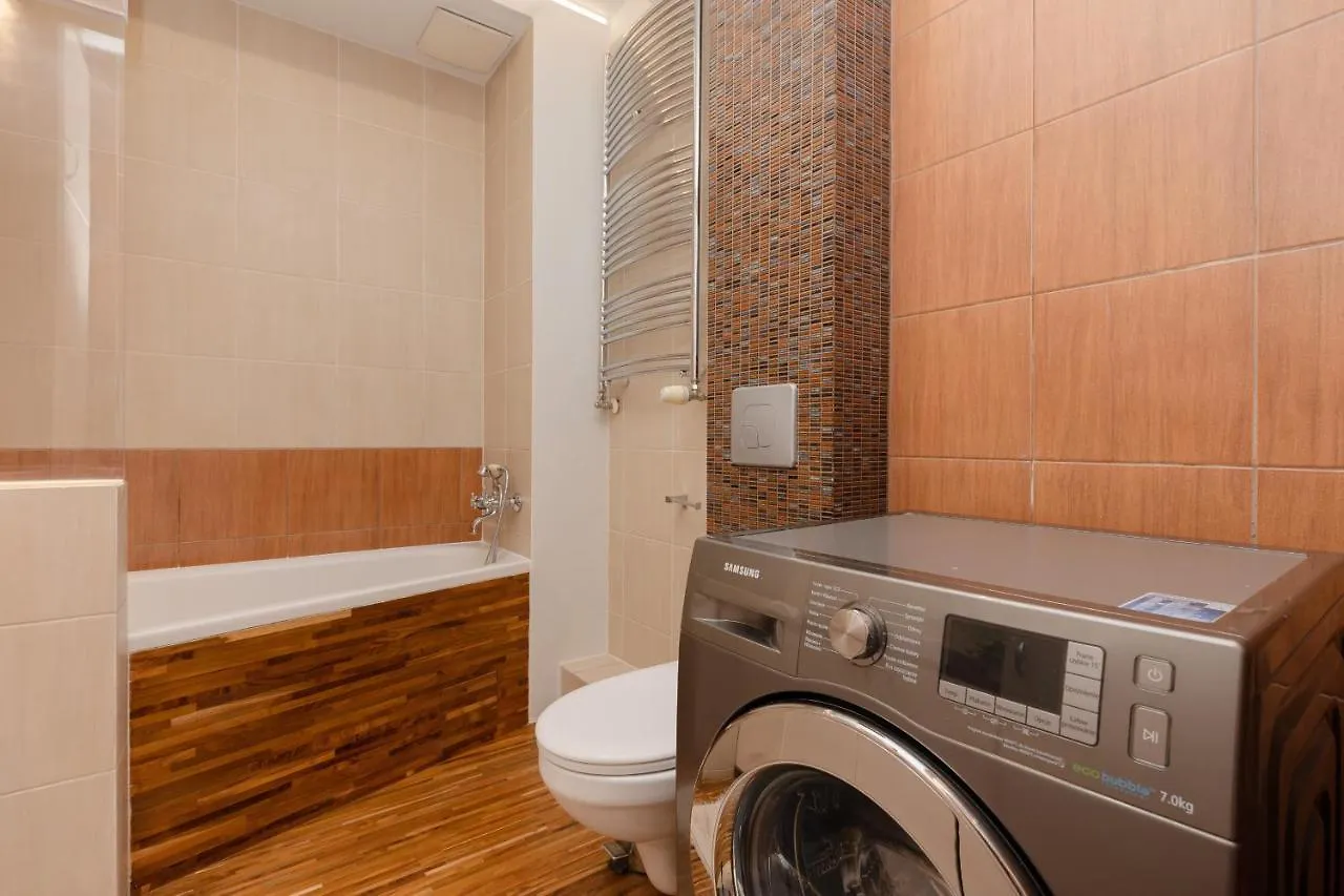 Comfy & Classy Apartment Near Cos Torwar By Noclegi Renters Warsaw
